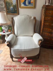 Réfection de bergère Louis XV à Pontoise – Tapissier Laurot